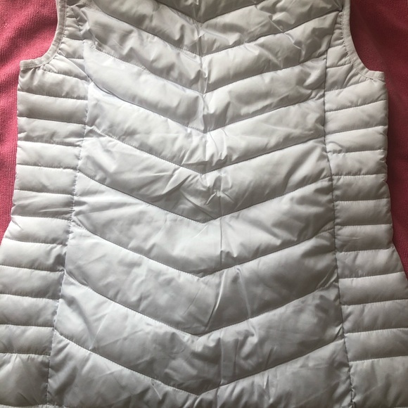 🆕 Nivo Sport Quilted Vest - Picture 9 of 10